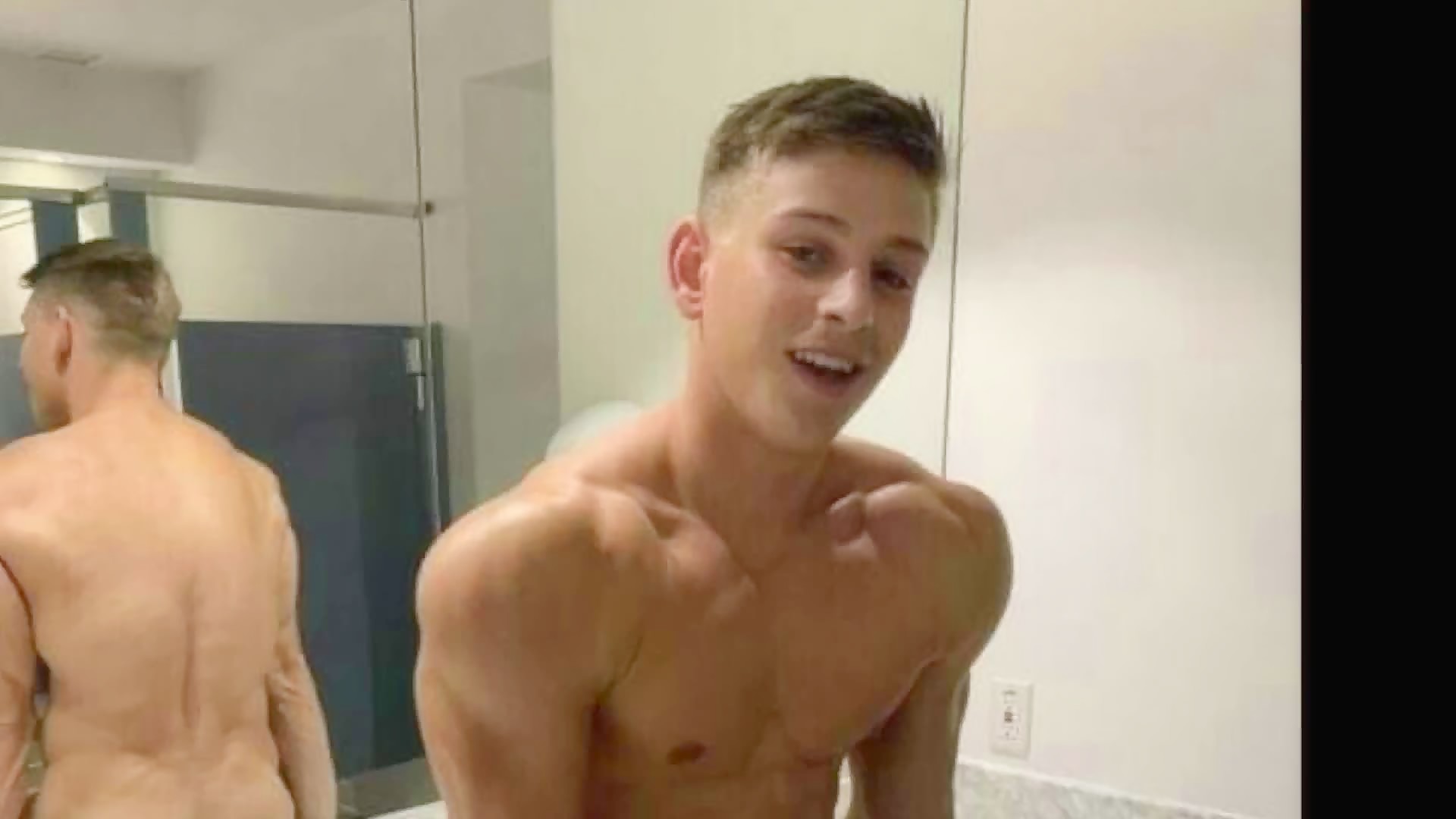 COLLEGE EXPERIENCE -- HUNG STUDS ON CAMPUS